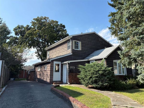 1975 Lenox Avenue , East Meadow, NY 11554