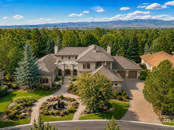 1020 W Shearwater Lane, Eagle, ID 83616
