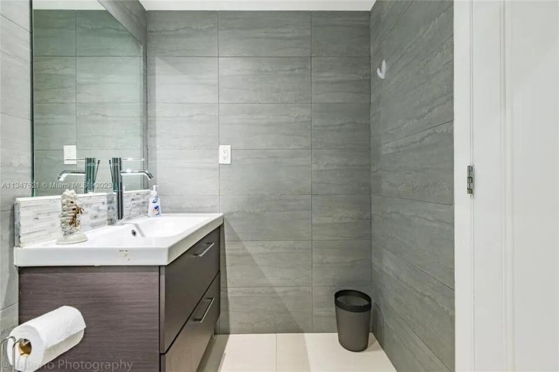3901 S Ocean Drive, Unit 2H, Hollywood, FL 33019 Photo
