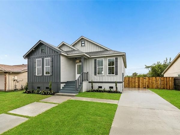 14111 KNIGHTWAY Drive, New Orleans, LA 70128