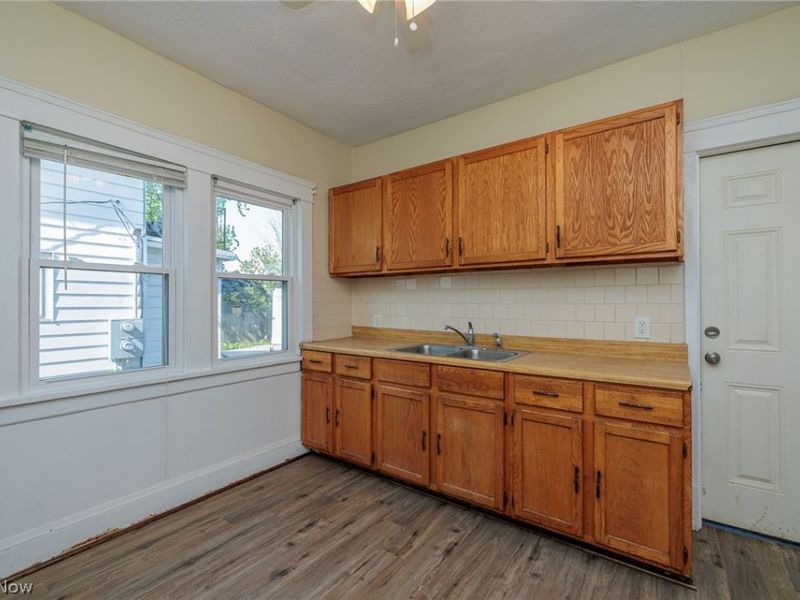 2215 W 101st Street, Cleveland, OH 44102 Photo 19