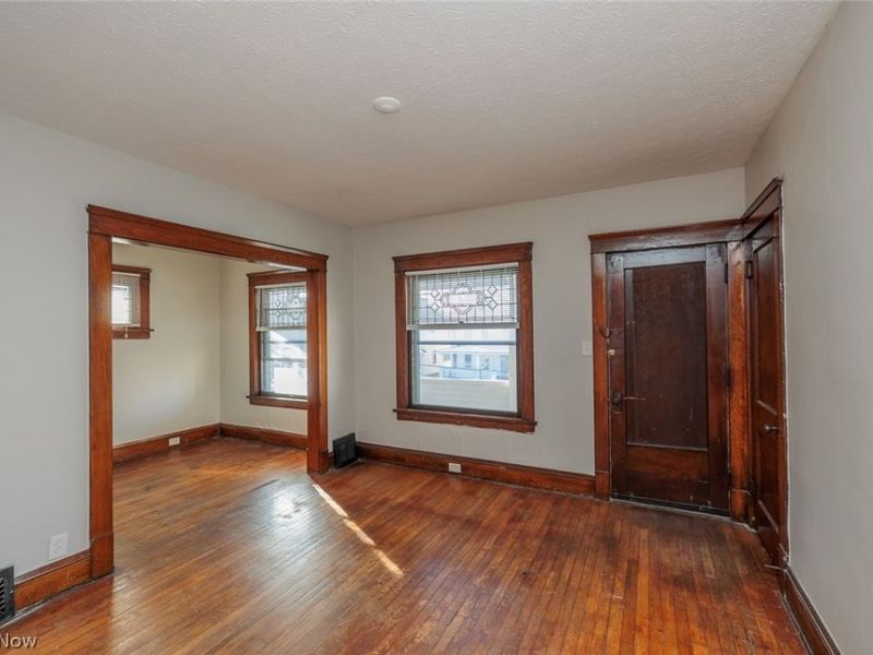 2215 W 101st Street, Cleveland, OH 44102 Photo 24