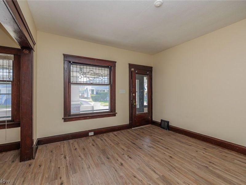 2215 W 101st Street, Cleveland, OH 44102 Photo 5