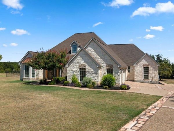 212 Neal DR, Liberty Hill, TX 78642