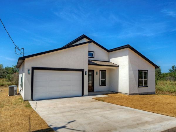 149 Waimanalo LN, Bastrop, TX 78602