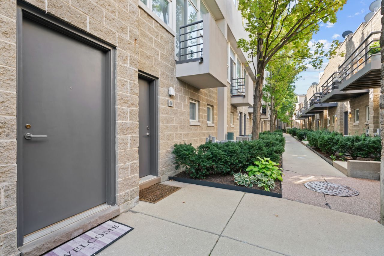 2826 N Talman Avenue, Unit O, Chicago, IL 60618 Main Photo