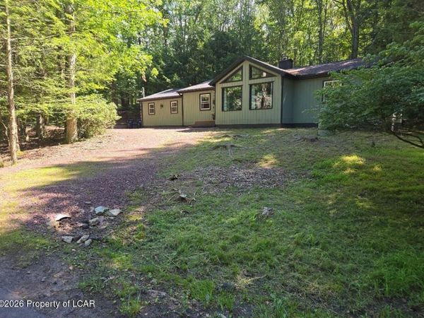 6 Mink Springs Court, Drums, PA 18222