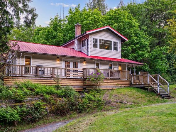 294/296 Becher Bay Rd, Sooke, BC V9Z 1B7