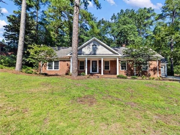 120 Dundee Road, Fayetteville, NC 28303