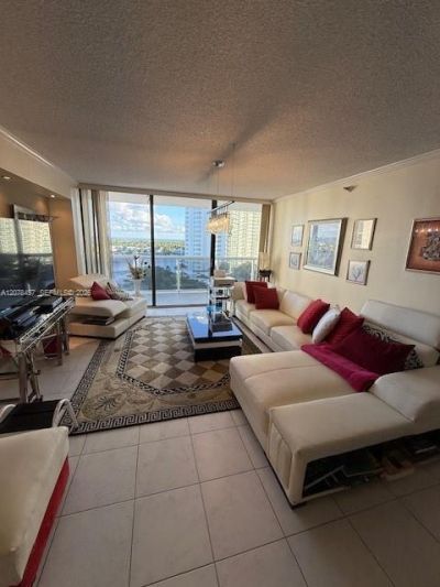 20505 E Country Club Dr, Unit 1036, Aventura, FL 33180 Photo