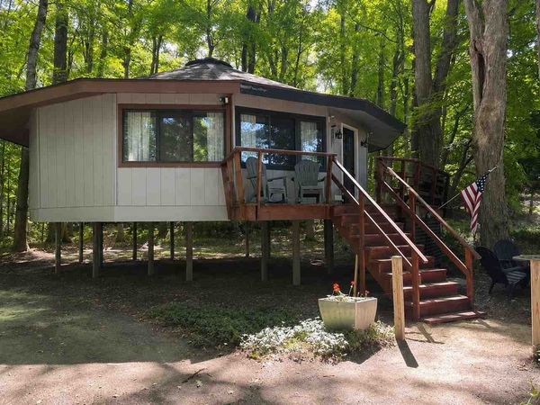 936 S M-75 Highway, Boyne City, MI 49712