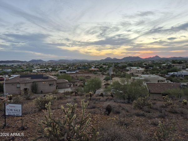 500 W BRILES Road, Unit -, Phoenix, AZ 85085
