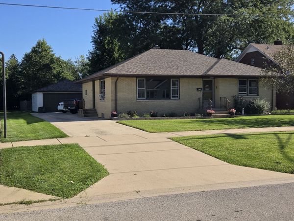 530 E 3rd Street , Lockport, IL 60441