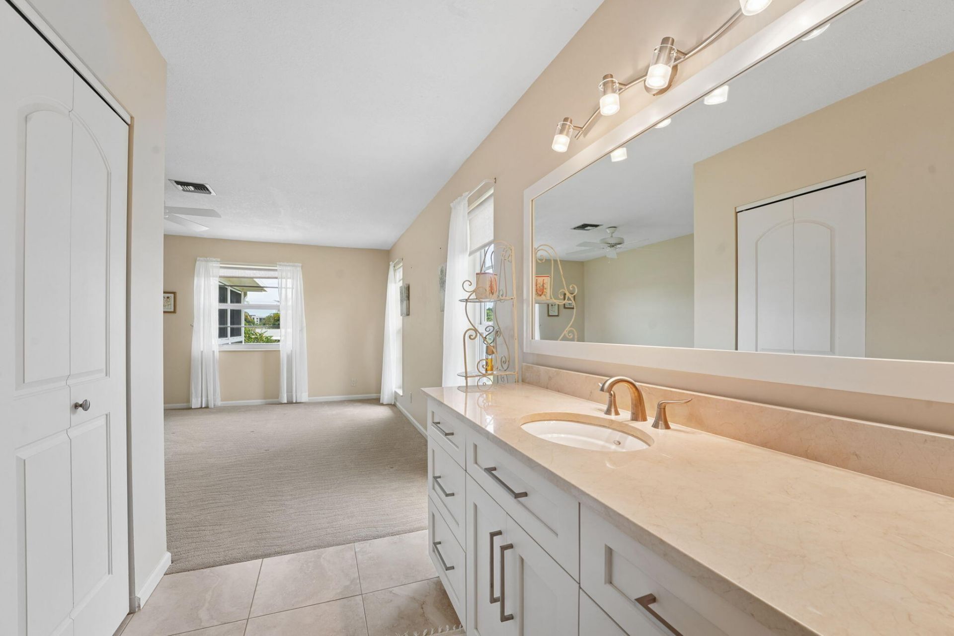 1080 Mahogany Way, Unit 204, Delray Beach, FL 33445 Photo