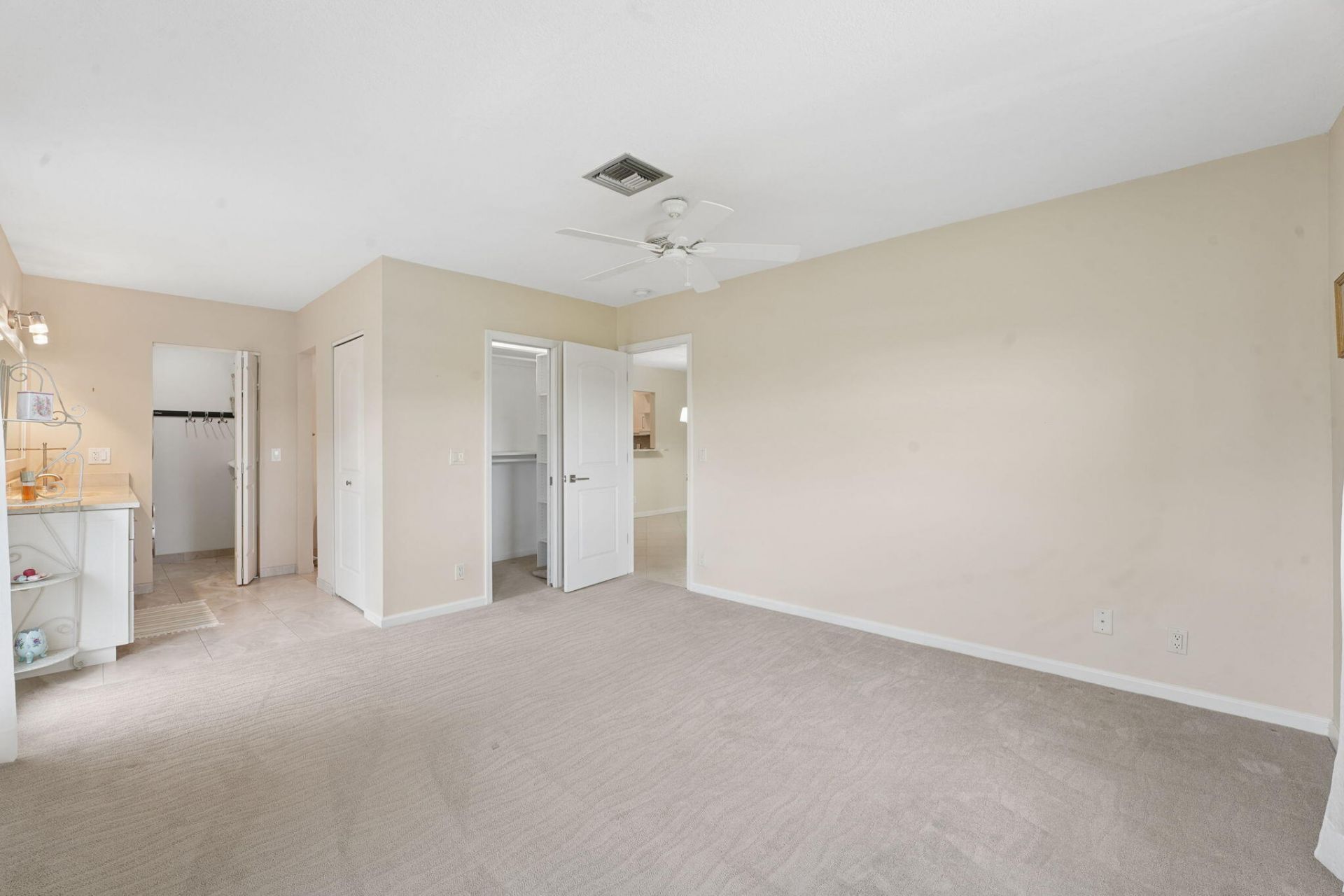 1080 Mahogany Way, Unit 204, Delray Beach, FL 33445 Photo