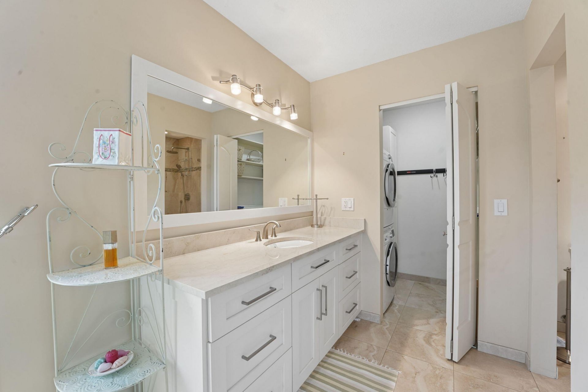 1080 Mahogany Way, Unit 204, Delray Beach, FL 33445 Photo