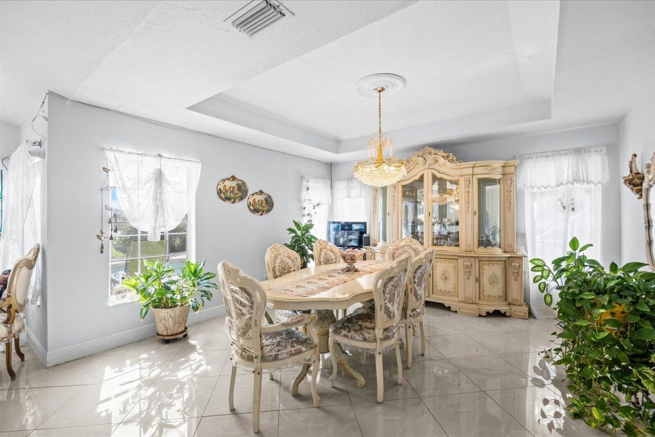 2962 SE Bella Road, Port Saint Lucie, FL 34984 Photo
