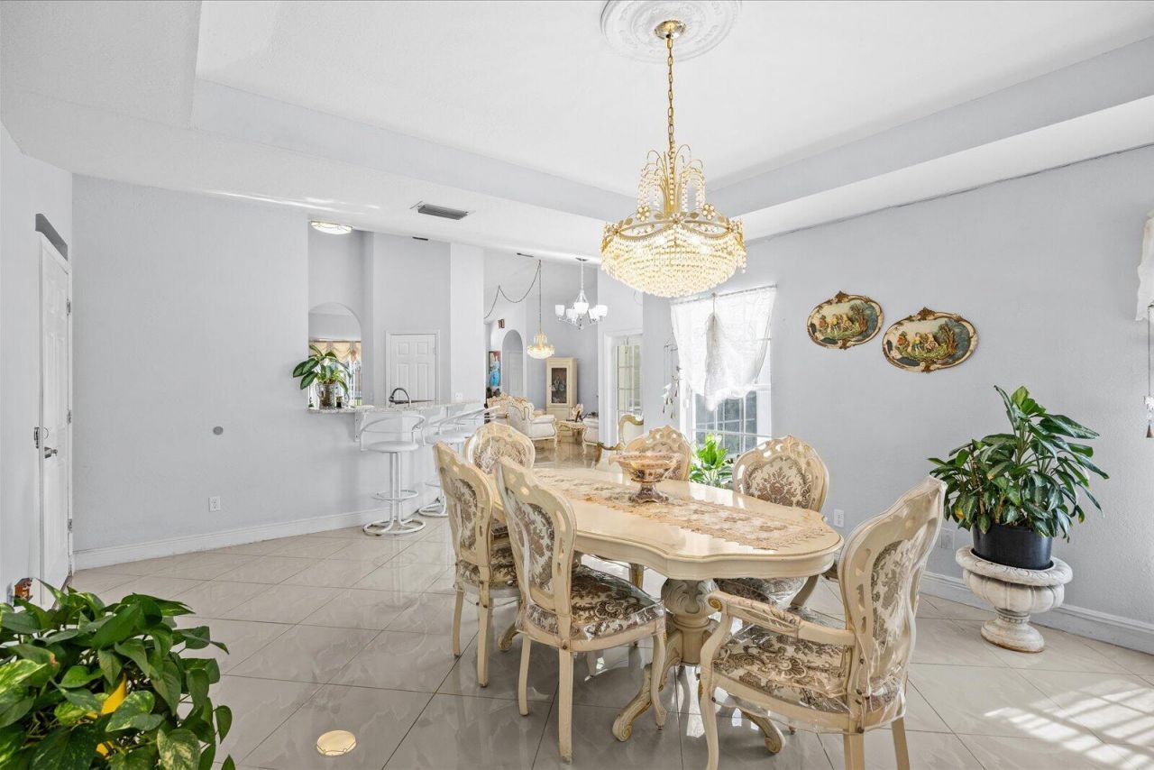 2962 SE Bella Road, Port Saint Lucie, FL 34984 Photo