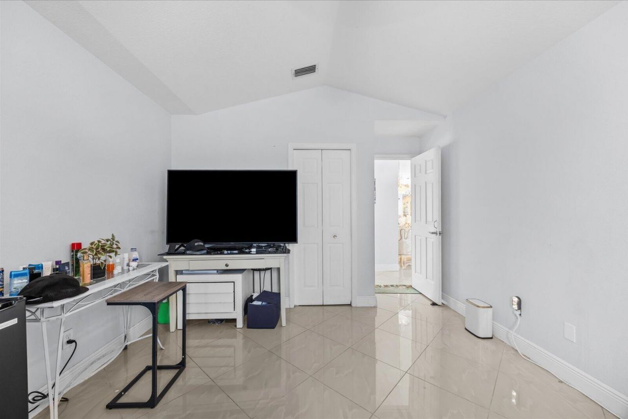 2962 SE Bella Road, Port Saint Lucie, FL 34984 Photo