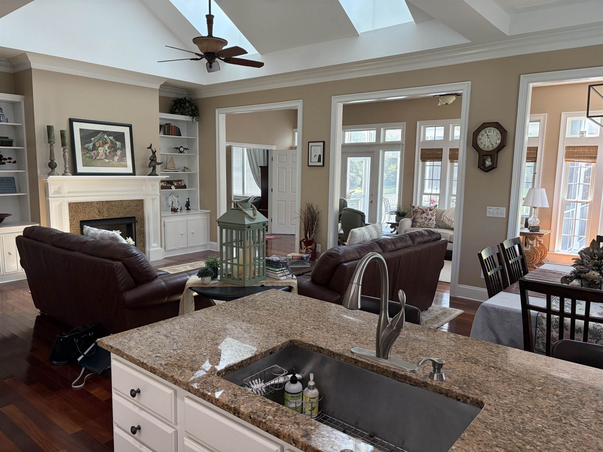 107 Cottage Ct. Photo 12