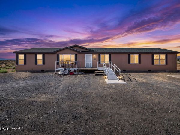 1985 Fir Street, Silver Springs, NV 89429