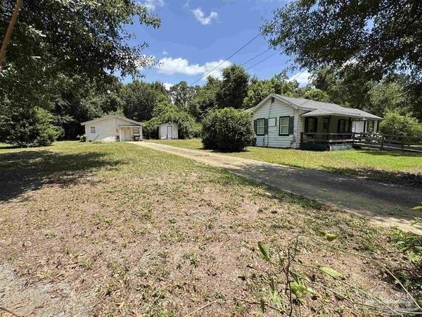 4040 Wilkes St, Pace, FL 32571