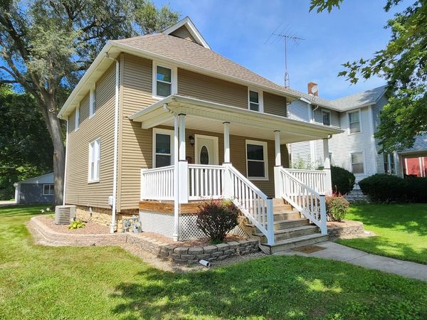 271 S Main Street , Manteno, IL 60950