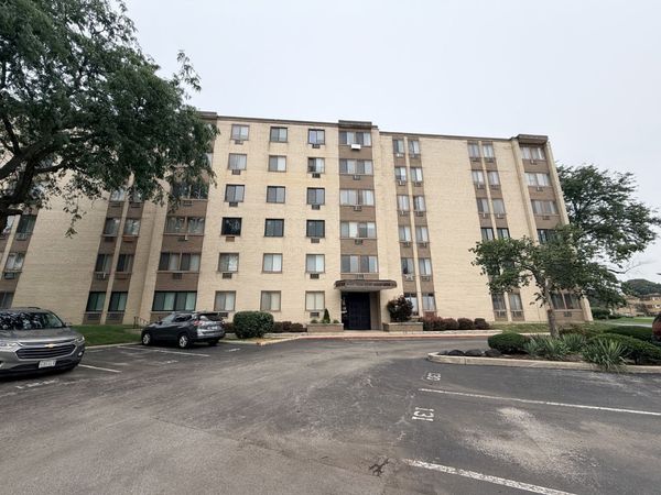 9720 S PULASKI Road , Unit 501, Oak Lawn, IL 60453