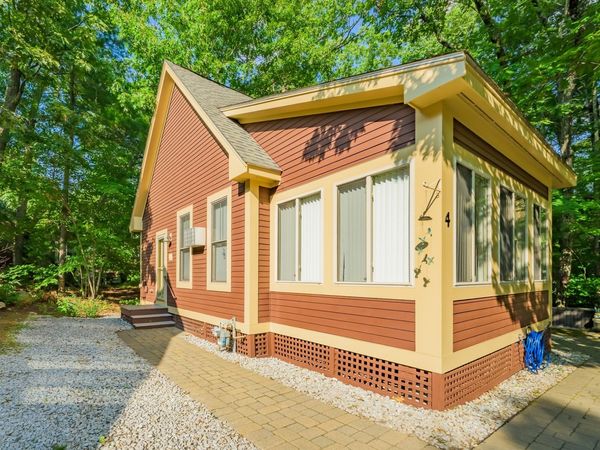 4 Acorn Ln, Unit 4, Westford, MA 01886