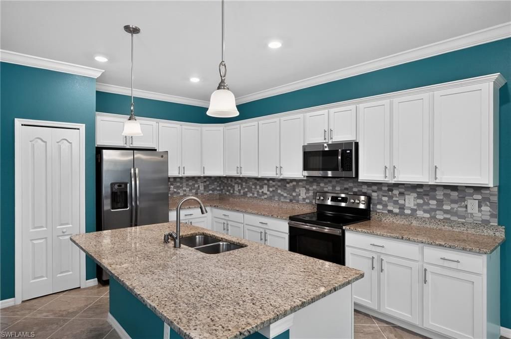 4295 Bluegrass Dr, Fort Myers, FL 33916 Photo