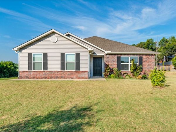 7204 SW Chalkstone Road , Bentonville, AR 72713