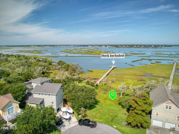34 N Oak Court, Surf City, NC 28445