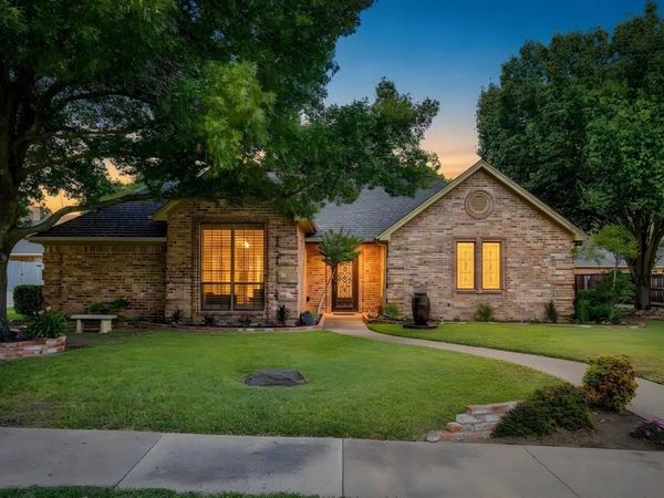 990 Oak Ridge Drive, Keller, TX 76248