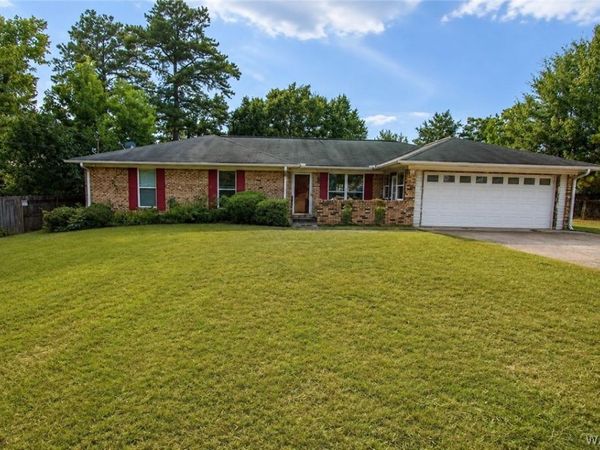 4100 Lakepoint Drive, Tuscaloosa, AL 35405