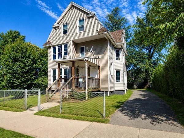 30-32 Huntington St, Springfield, MA 01107
