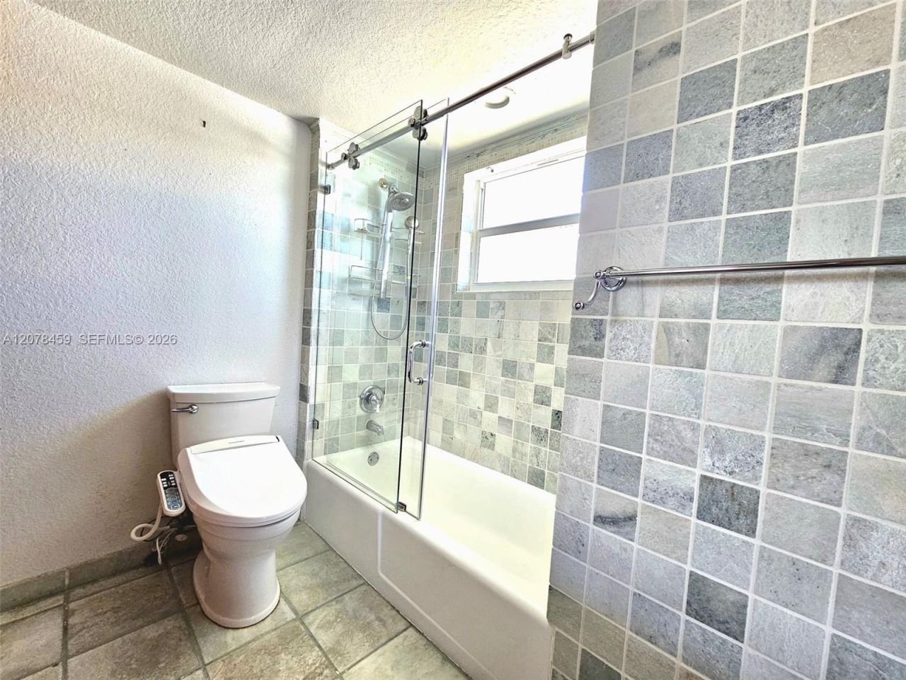 427 Golden Isles Dr, Unit 16E, Hallandale Beach, FL 33009 Photo