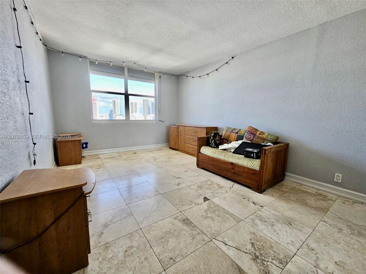 427 Golden Isles Dr, Unit 16E, Hallandale Beach, FL 33009 Photo