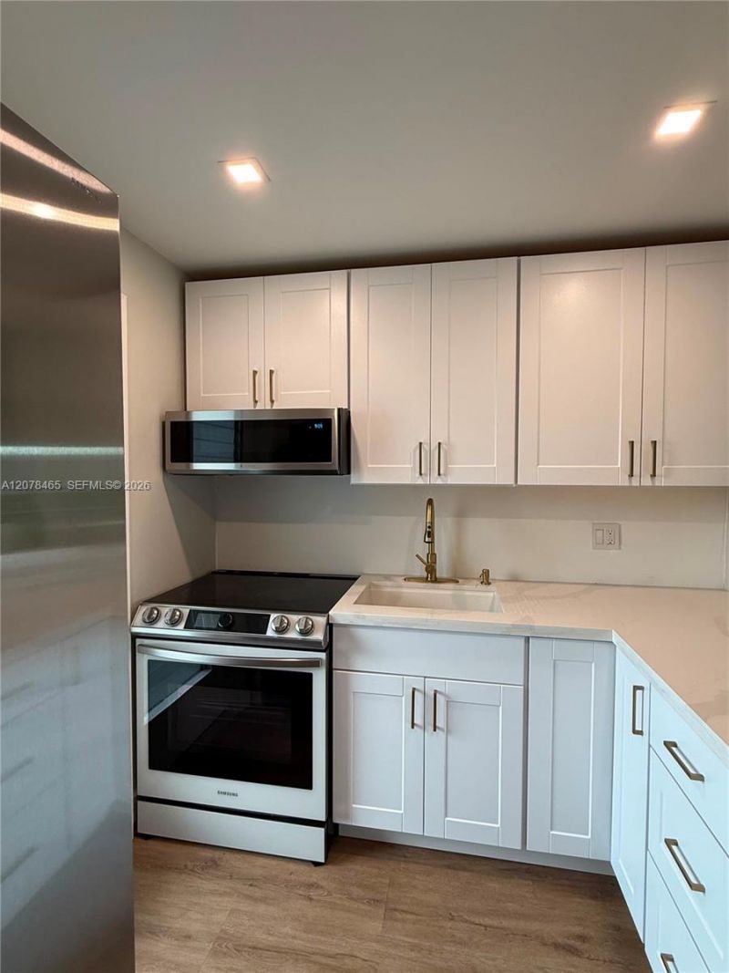 5200 Washington St , Unit 207, Hollywood, FL 33021 Photo