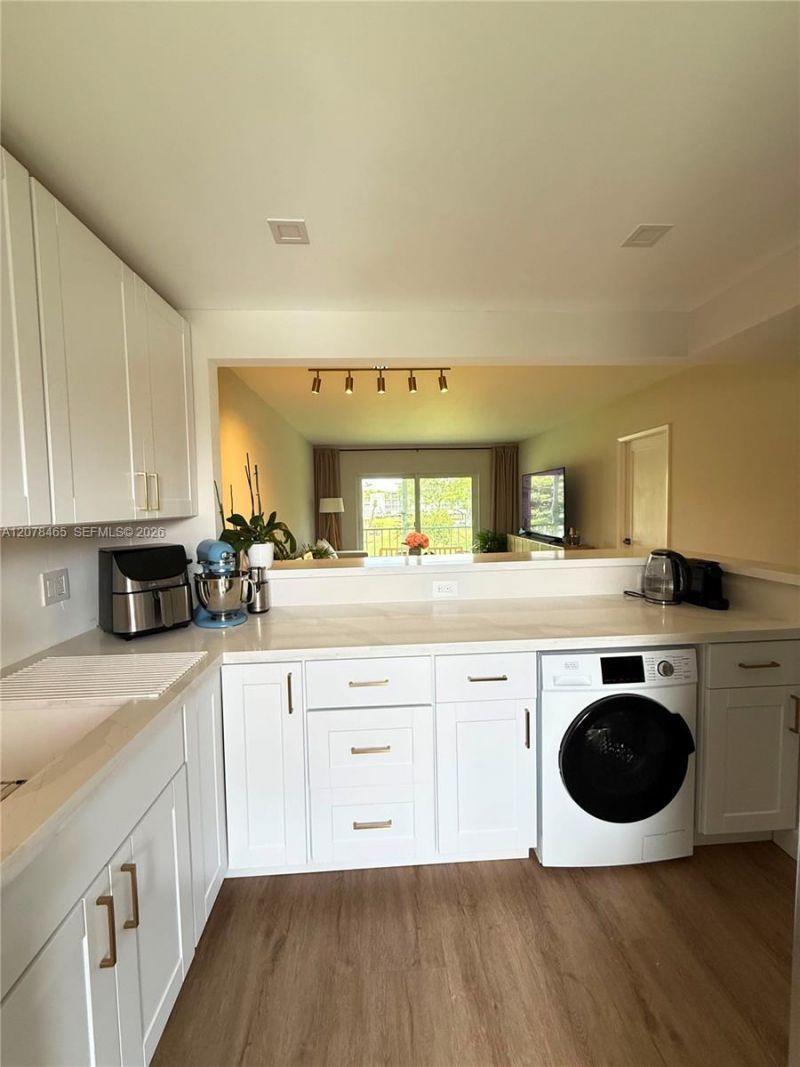 5200 Washington St , Unit 207, Hollywood, FL 33021 Photo