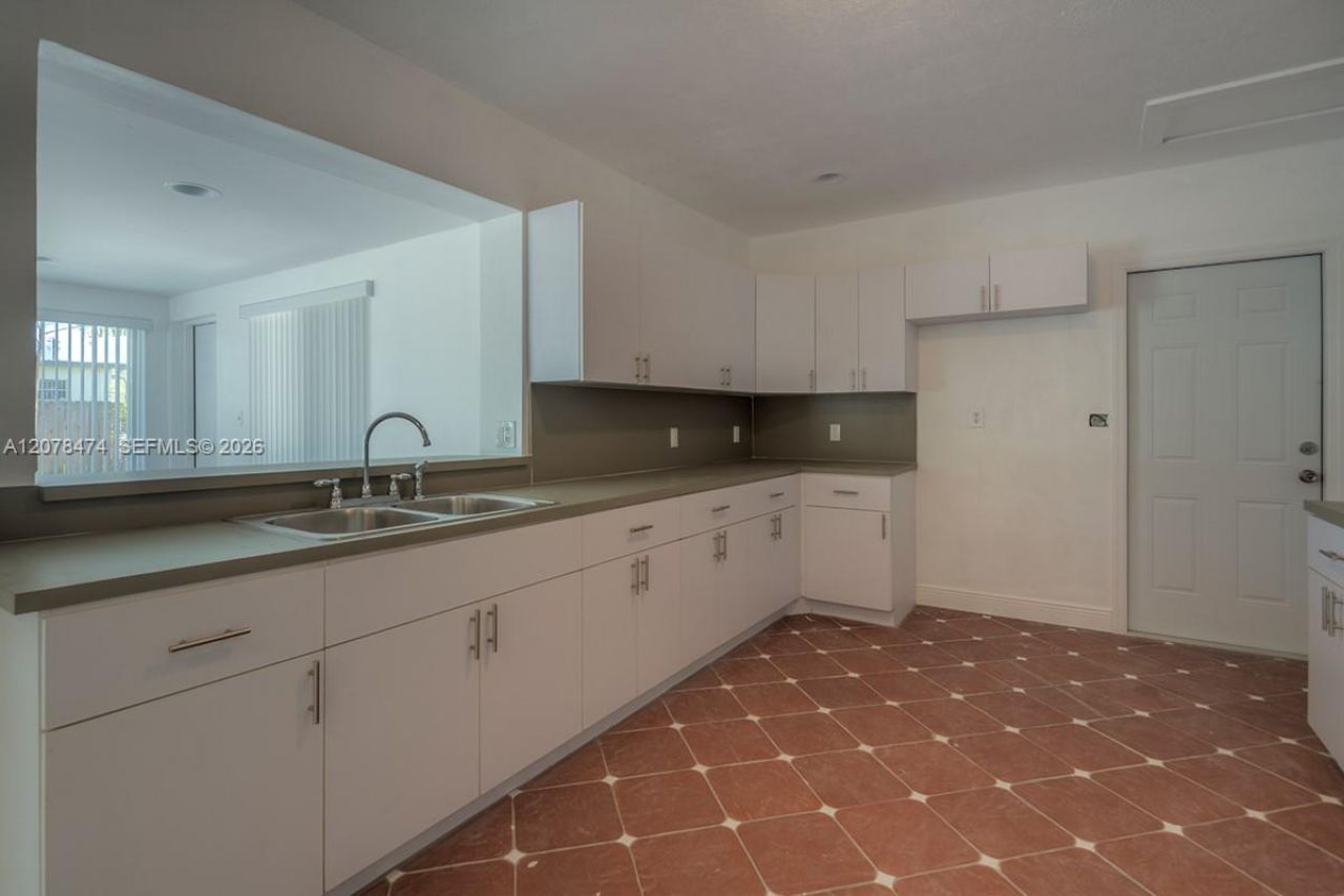 160 NW 199th St , Unit 1, Miami Gardens, FL 33169 Photo