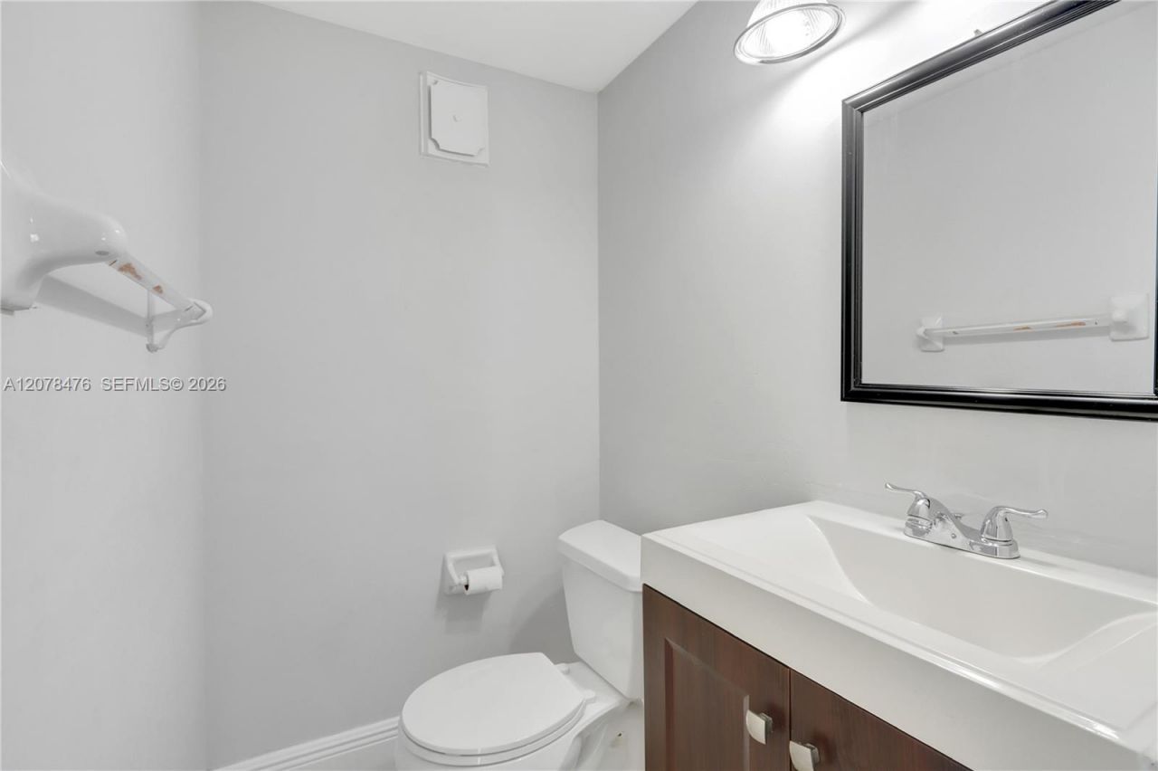 600 NE 25th St, Unit PHD/73, Miami, FL 33137 Photo