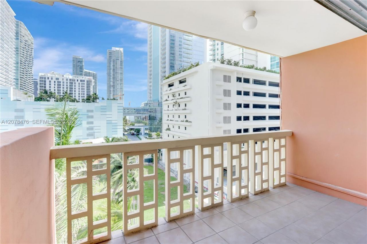 600 NE 25th St, Unit PHD/73, Miami, FL 33137 Photo