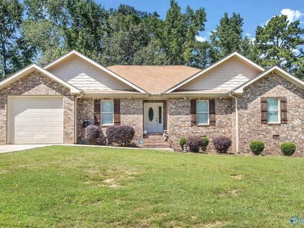 42 Tessa Circle, Albertville, AL 35950