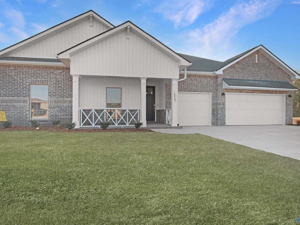 22518 Donahue Drive, Athens, AL 35613