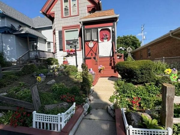 2812 S 34th STREET, Milwaukee, WI 53215