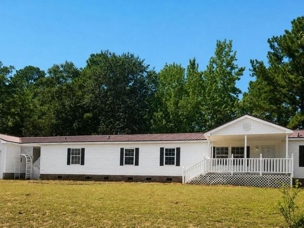138 River Oaks Drive , Stella, NC 28582