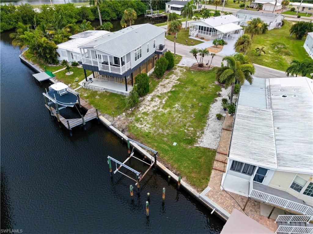 11391 Azalea Ln , Fort Myers Beach, FL 33931 Photo