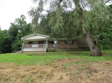 2704 Ky 2004 , McKee, KY 40447