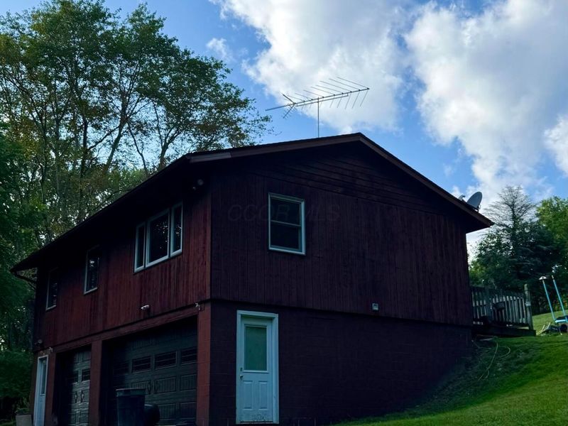 9898 Fallsburg Road NE, Newark, OH 43055 Photo 2