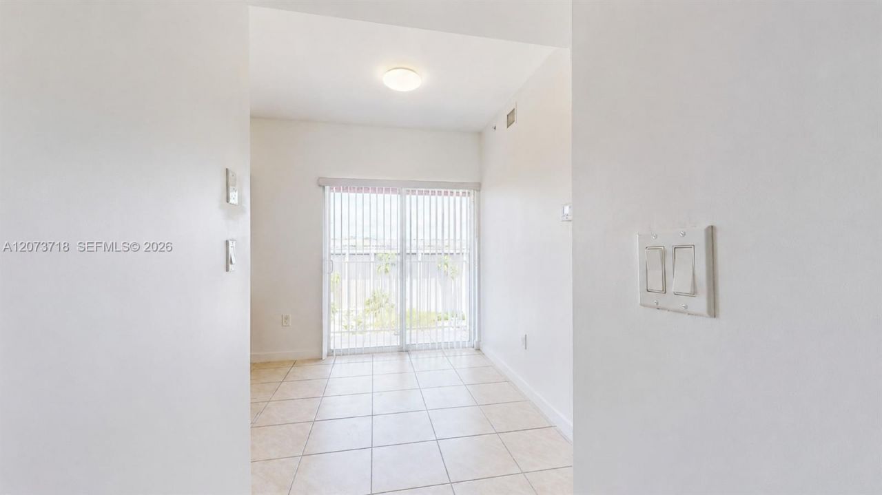 115 SW 42nd Ave , Unit 501, Miami, FL 33134 Photo